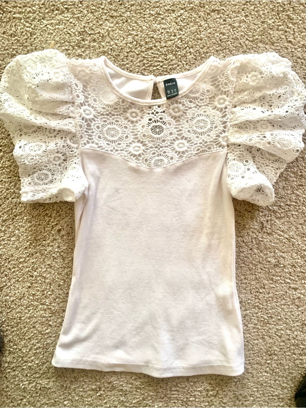 SHEIN White Lace Puff Sleeve Short Sleeve Top